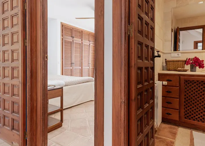 Villa Charming Andalusian-style *